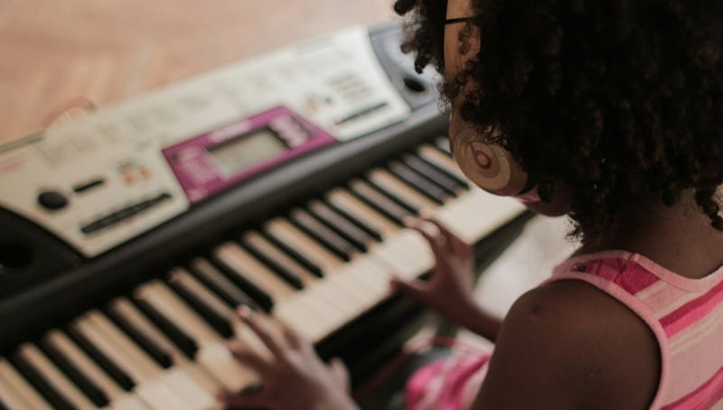 Tips Memilih Piano Digital untuk Pemula: 5 Hal yang Perlu Diperhatikan
